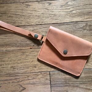 Portland Leather Passport Wristlet - Peach